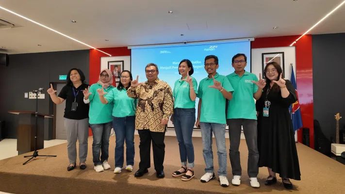 Foto: Pekerja Migran Indonesia di Johor Bahru, Malaysia mengikuti kegiatan pelatihan kewirausahaan dari Bank Mandiri. (Dok. Bank Mandiri)