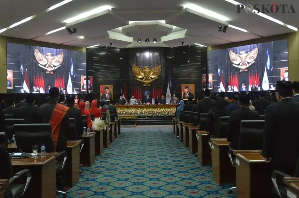 Rapat DPRD DKI Jakarta yang membahas pengisian Penjabat Gubernur, Rabu, 11 September 2024. (Poskota/Pandi)