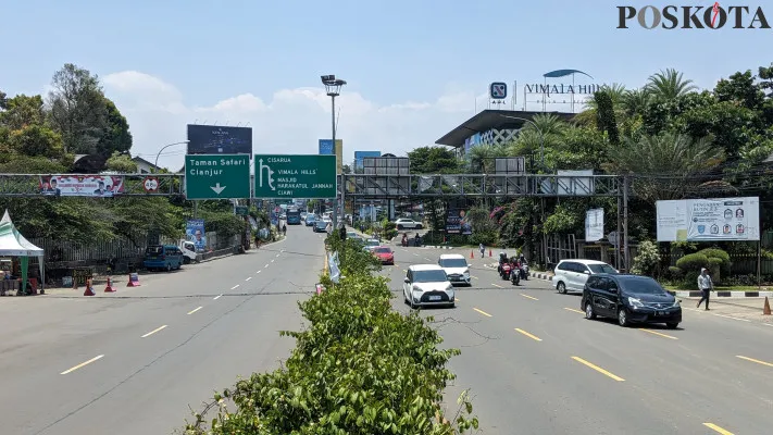 Situasi jalur Puncak Bogor pada libur panjang Maulid Nabi Muhammad SAW, Senin, 16 September 2024. (Poskota/Panca Aji)