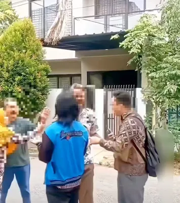 Kericuhan dugaan intoleransi di kawasan Bekasi Selatan. (Tangkapan layar Instagram/@permadiaktivis)