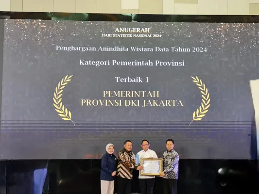 Pemerintah Provinsi (Pemprov) DKI Jakarta meraih penghargaan bergengsi Anindhita Wistara Data dari Badan Pusat Statistik (BPS) Nasional. (Dok. Humas)