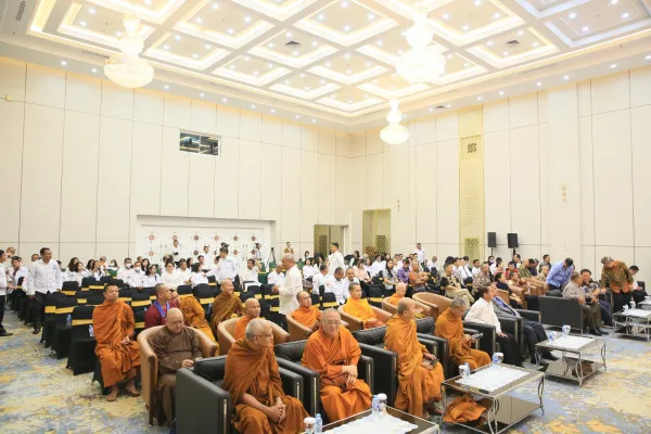 Foto: Ditjen Bimas Buddha Kementeria Agama memperingati 19 tahun pengabdian. (Dok. Ditjen Bimas Buddha)