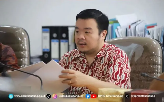 Foto: Anggota DPRD Kota Bandung Christian Julianto menilai perda nomor 8 tahun 2023 tentang Koperasi dan Usaha Mikro menyesuaikan dengan peraturan perundangan yang terbaru. (Dok. DPRD Kota Bandung)