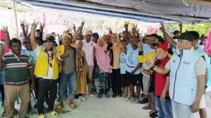 Foto: Pilkada Taliabu, Maluku Utara, Paslon Calon Bupati nomor urut 2 Citra Puspasari Mus dan Wakilnya La Utu Ahmadi bertemu masyarakat. (Dok. Timses)