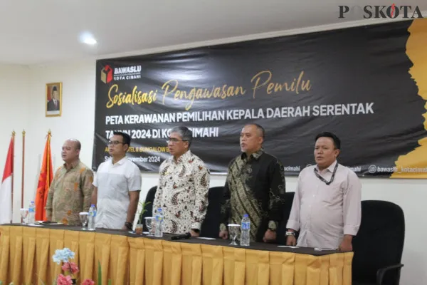 Bawaslu Kota Cimahi melaksanakan sosialisasi pengawasan partisipatif tingkat Kota. (Poskota/Gatot Poedji Utomo)