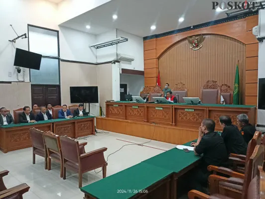 Suasana sidang praperadilan Tom Lembong dengan agenda pembacaan amar putusan oleh hakim di Pengadilan Negeri Jakarta Selatan, Selasa, 26 November 2024. (Foto/R. Sormin)