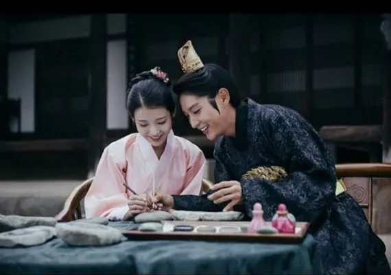 Lee Joon Gi dan IU (Drama Scarlet Heart: Goryeo)