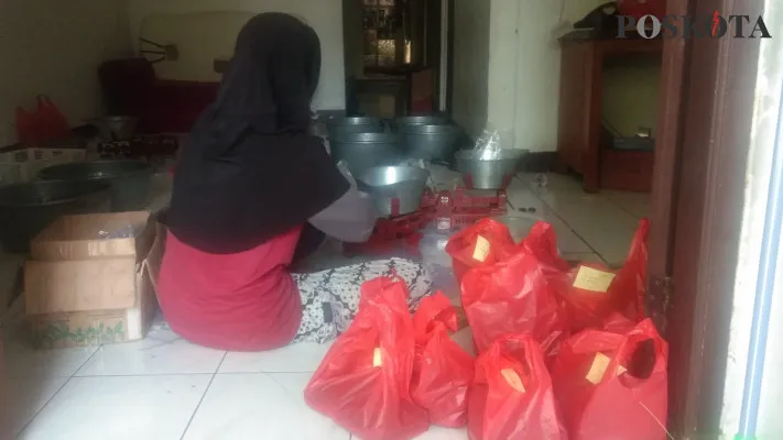 Dodol Titi Mugi Jaya yang berlokasi di Jalan Cilenggang 1 RT 004 RW 002, Kelurahan Cilenggang, Kecamatan Serpong, Tangerang Selatan. (foto: ridsha vimanda nasution)