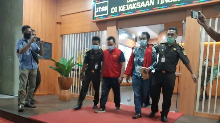 Tiga Tersangka Dugaan Korupsi Masker Covid-19. (rahmat haryono)