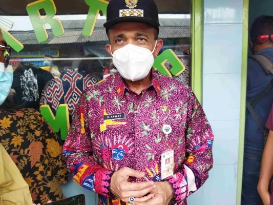 Walikota Jakarta Timur, M Anwar. (foto: poskota/ pandi)