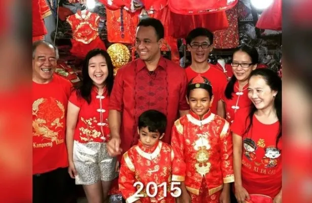 Gubernur Anies mengaku setiap perayaan Imlek selalu mengajak anak-anaknya berkunjung ke Wihara Dharma Bhakti. (foto: instagram @aniesbaswedan)