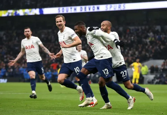 Tim Tottenham Hotspur (foto: twitter HKane)