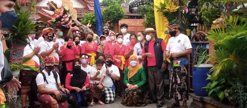 Parade Budaya di kampung Bali yang berada di kelurahan Harapan Jaya Bekasi Utara. (Ihsan Fahmi)