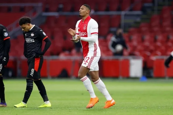 Sebastien Haller, pemain Ajax Amsterdam (foto: twitter/HallerSeb)