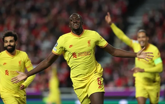 Selebrasi pemain Liverpool, Ibrahima Konate usai mencetak gol ke gawang Benfica (foto/twitter championsleague)