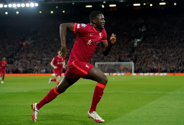 Selebrasi pemain Liverpool, Ibrahima Konate usai mencetak gol ke gawang Benfica (foto: twitter ChampionsLeague)