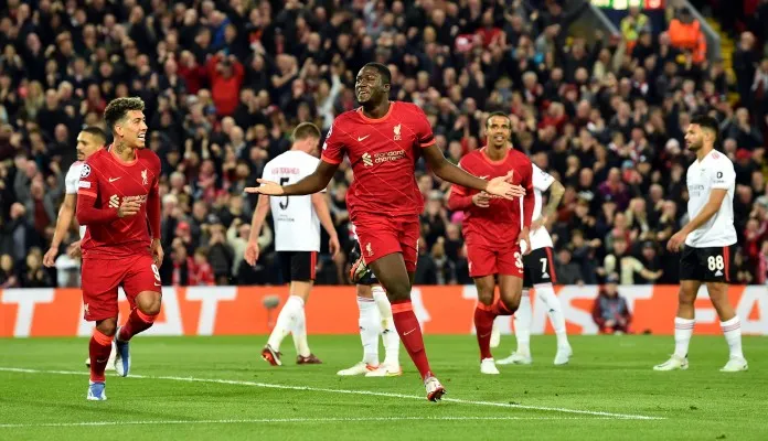 Ibrahima Konate usai mencetak gol ke gawang Benfica (foto/ twitter LFC)