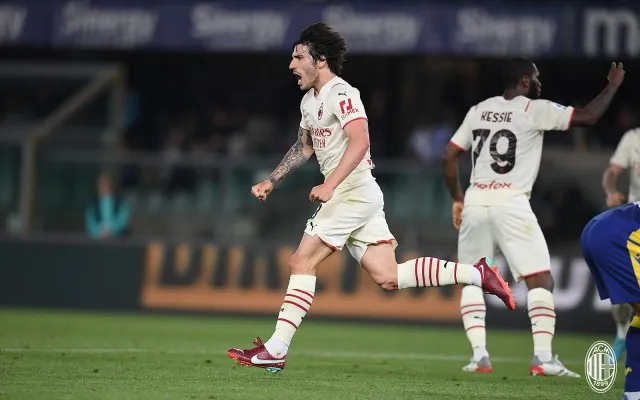 Ekspresi Sandro Tonali, pemain AC Milan usai mencetak gol ke gawang Hellas Verona (foto/twitter @acmilan)