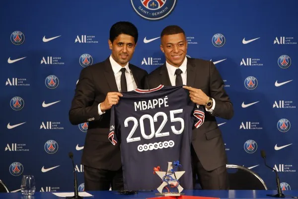 Kylian Mbappe perpanjang kontrak di PSG hingga 2025 (foto/twitter PSG_inside)