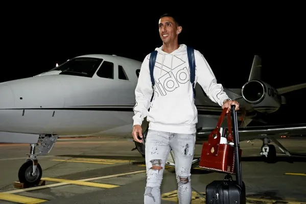 Angel Di Maria tampak baru tiba di Turin (foto/twitter juventusfc)