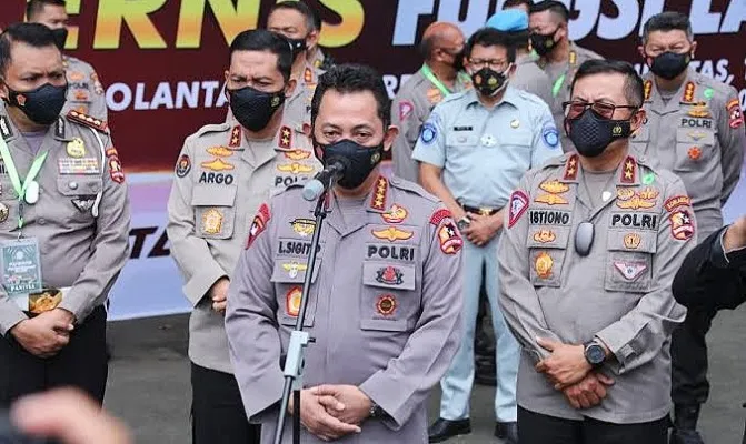 Kapolri Jenderal Listyo Sigit Prabowo dan jajaran kepolisian. (Foto: Tribrata).