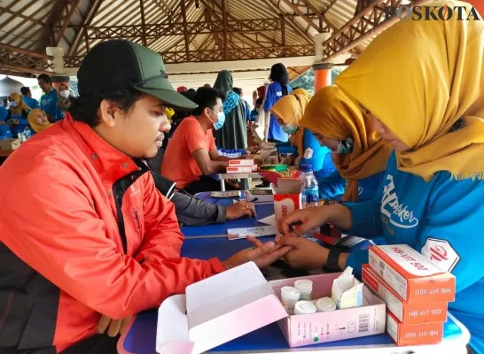 Salah seorang warga Pandeglang saat cek kesehatan. (Foto: Samsul)