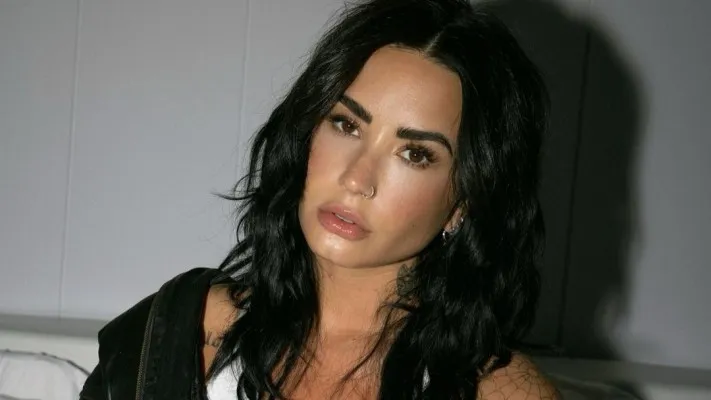 Lirik lagu Heart Attack Demi Lovato. (Foto: Ist)