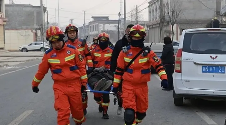 Ratusan orang meninggal dunia dalam gempa di China. (Foto/BBC News)