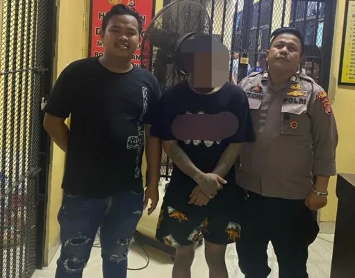 Tersangka SU saat diamankan di Mapolres Serang. (Dok. Satresnarkoba)