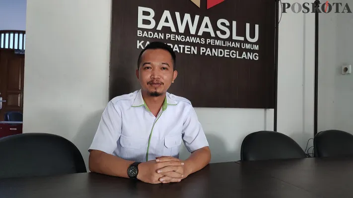 Divisi Penanganan Pelanggaran Pemilu pada Bawaslu Pandeglang, Didin Tahajudin. (Poskota/Samsul Fatoni)