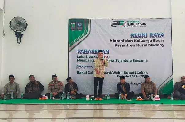 Salah seorang bakal calon bupati Lebak saat menyampaikan gagasannya. (Dok. Ponpes Nurul Madany)