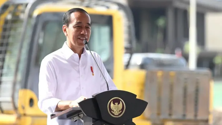 Ketua DPP PDIP Deddy Sitorus merespons pernyataan Jokowi yang menepis isu mengirim utusan agar tidak dipecat oleh PDIP. (Instagram/@jokowi)