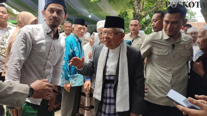 Mantan Wakil Presiden RI KH Ma'ruf Amin saat berkunjung ke Ponpes Kananga di Menes Pandeglang, Kamis, 24 Oktober 2024. (Poskota/Samsul Fatoni)