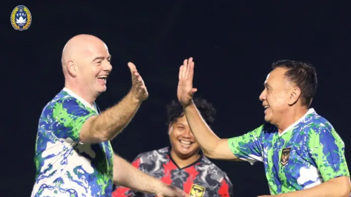 Presiden FIFA Gianni Infantino dan Ketum PSSI Iwan Bule (Foto: PSSI)