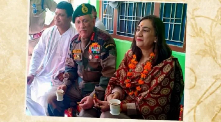 Kepala Staf Pertahanan India Jenderal Bipin Rawat dan istri Madhulika Rawat, tewas dalam kecelakaan halikopter di Tamil Nadu, India. (foto: TOI)