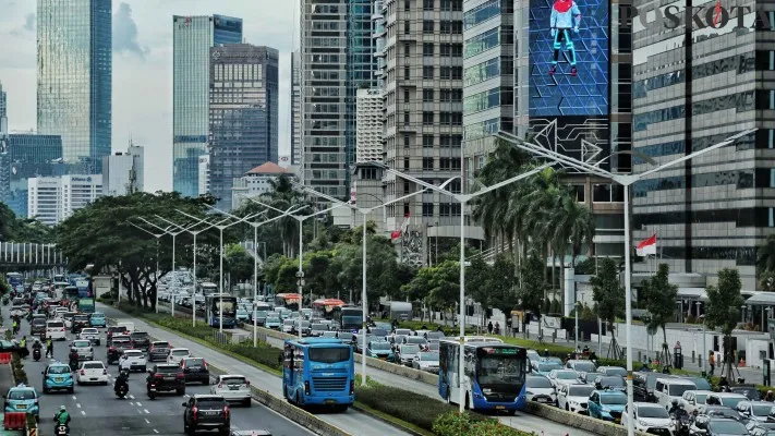 Jalan Jendral Sudirman.(ahmad tri hawaari