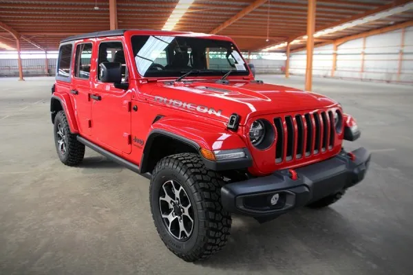 Intip fitur terbaru yang ditambahkan pada Jeep Wrangler dan Jeep Gladiator model 2021. (foto/das)