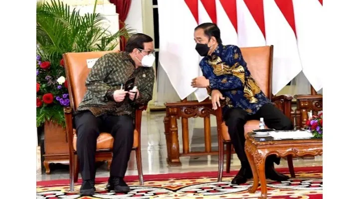 Presiden Joko Widodo saat menghadiri Peresmian Pembukaan Sarasehan 100 Ekonom Indonesia. (foto: biro pers Istana)