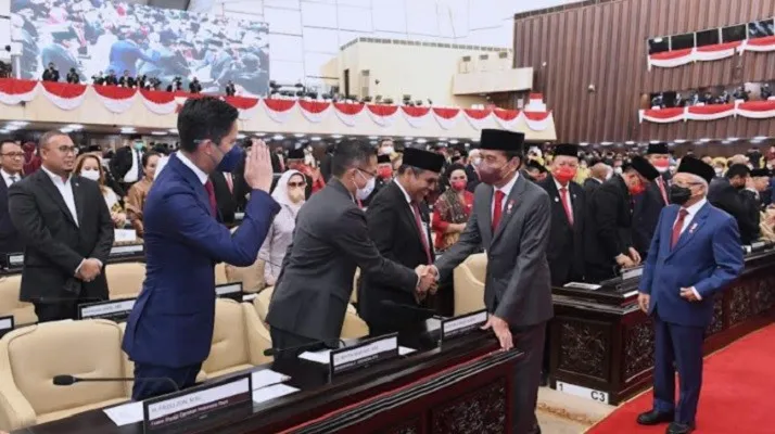 Presiden Joko Widodo saat menghadiri Rapat Paripurna Pembukaan Masa Persidangan I DPR RI Tahun Sidang 2022-2023 di MPR/DPR/DPD RI. (biro pers)