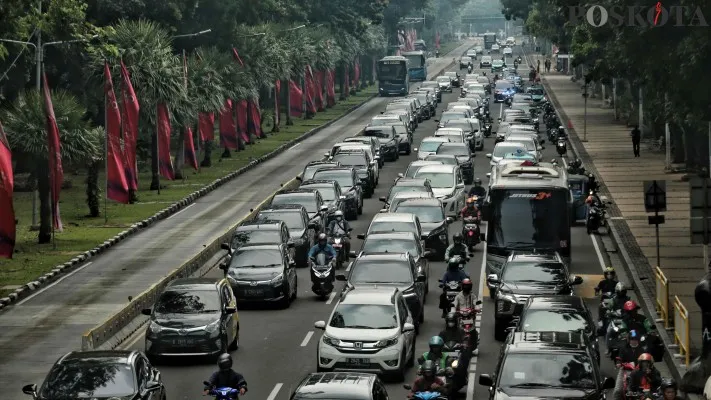 Foto :  Suasana Jalanan Macet di Jakarta. (Dok. Poskota)