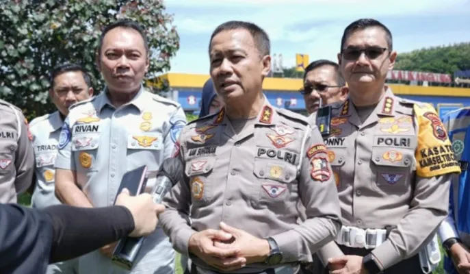 Kakorlantas Polri Irjen Pol Aan Suhanan ungkap temuan pada truk tronon yang diduga menjadi penyebab kecelakaan atau tabrakan beruntun di Tol Cipularang. (PMJ)