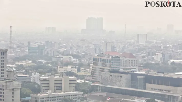 Kualitas udara Jakarta kian buruk. (Foto: Poskota/Ahmad Tri Hawaari)