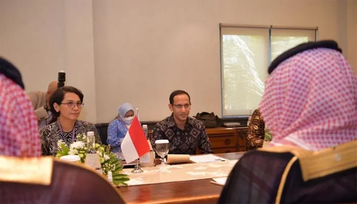 Kemendikbudristek saat  melakukan sejumlah pertemuan bilateral secara tatap muka dengan negara anggota G20. (ist)