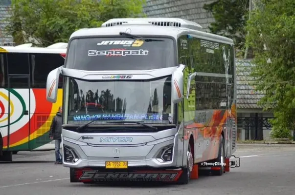 Bus Jakarta-Bandung siap melayani penumpang menjelang libur akhir tahun. (Pinterest)