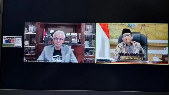 Mahfud MD saat menggelar safari dialog virtual degan tokoh  Jawa Tengah. (ist)