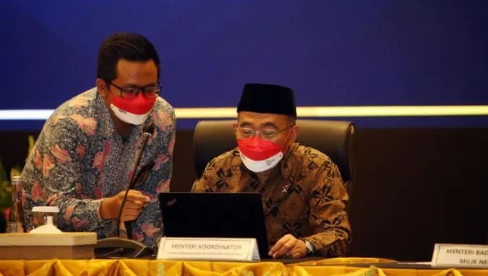 Menko PMK usai melaporkan Surat Pemberitahuan Tahunan (SPT tahunan) pajak tahun 2021 melalui e-Filing di Kantor Pusat Dirjen Pajak. (ist)