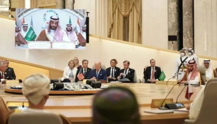 Ketua KTT Jeddah Putra Mahkota Arab Saudi Mohammed Bin Salman tengah berbicara pada Sabtu, 16 Juli 2022.