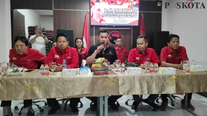 Konperensi pers DPC PDI Perjuangan Kota Bekasi. (Poskota/Ihsan)