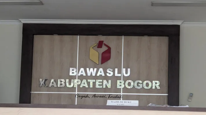 Kantor Bawaslu Kabupaten Bogor (Foto: Poskota/Panca Aji)