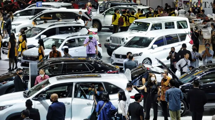 Suasana ajang pameran mobil IIMS pada 16 hingga 26 Februari kemarin.(Foto: Ahmad Trihawaari)